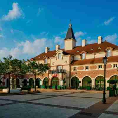 Marriott Village d'Ile-de-France Hotel Exterior