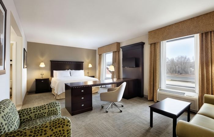 Hampton Inn & Suites Mahwah