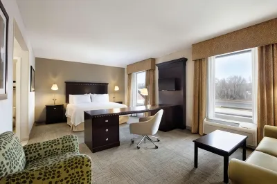 Hampton Inn & Suites Mahwah Hotels near Ramsey Train Station