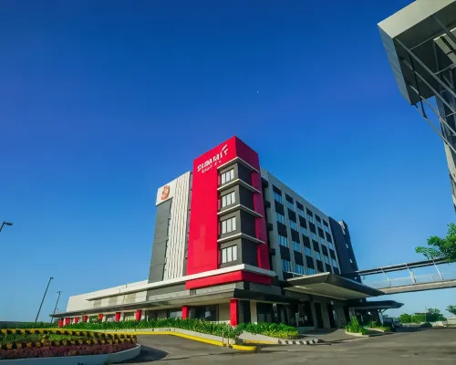 Summit Hotel Naga Hotels in Naga