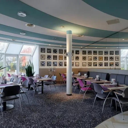 Globana Airport Hotel