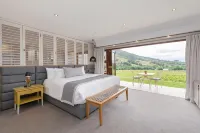 Banhoek Lodge - balcony