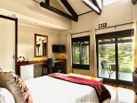 Malachite Manor Hotels in Underberg