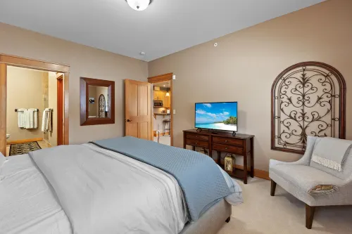 Riverstone Village— Floor Corner Condo, Relax and Enjoy the Peaceful Sounds of Nature! Hoteles en Coeur d'Alene
