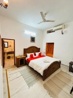The Surya Paying Guest House