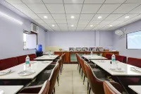 FabHotel la Corporate Suite