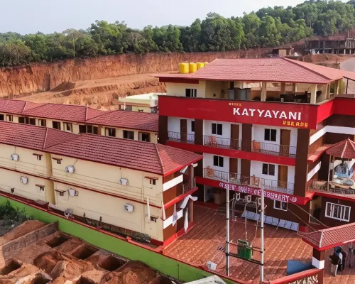 Shri Katyayani Palace Hotels in Gokarn