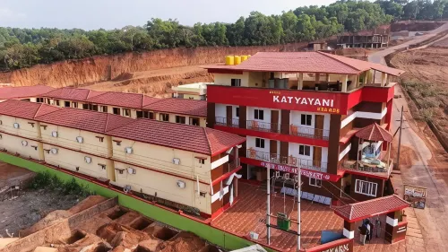 Shri Katyayani Palace Hotels in Gokarn