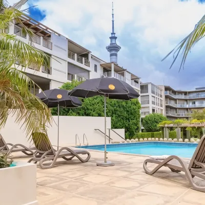 Ohtel Auckland Hotel dekat Viaduct Harbour