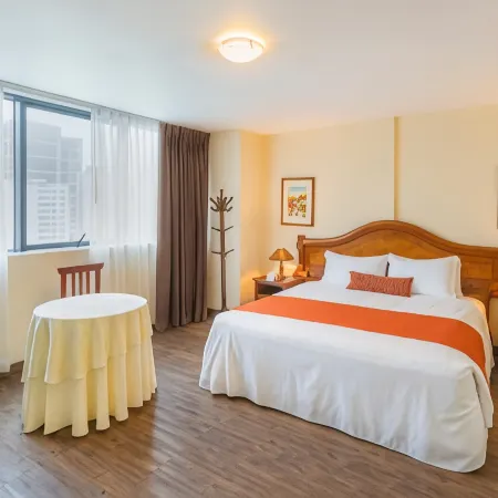 Miraflores Colon Hotel