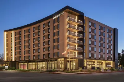 Home2 Suites by Hilton Woodland Hills Los Angeles Hotels near Warner Center Park