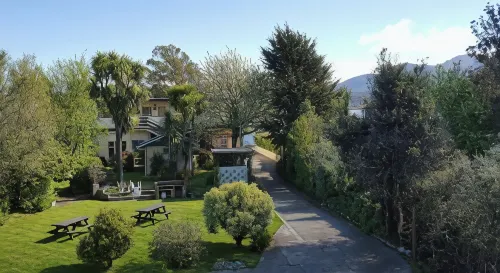 Te Anau Lakefront Backpackers