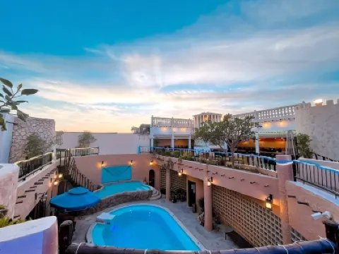 Al Liwan Suites Hotels near Corniche