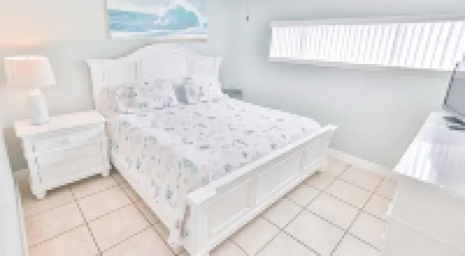 Breathtaking Gulf Views and Upscale Decor - Charming Coastal Getaway