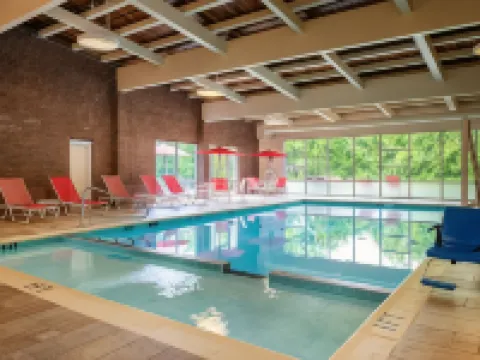 White River Inn & Suites Hotels in Hartford