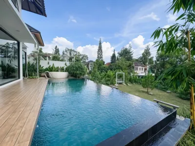 Villa Amethyst JB-3 Lembang 4Bedroom With Pool Hotels in Cigugur Girang