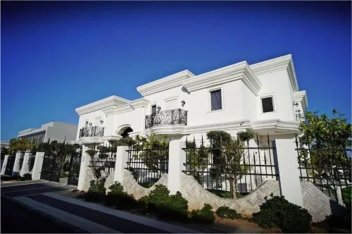 The While House           . Hotel a Caesarea