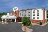 Holiday Inn Express & Suites KNOXVILLE-CLINTON by IHG Hotels in Caryville