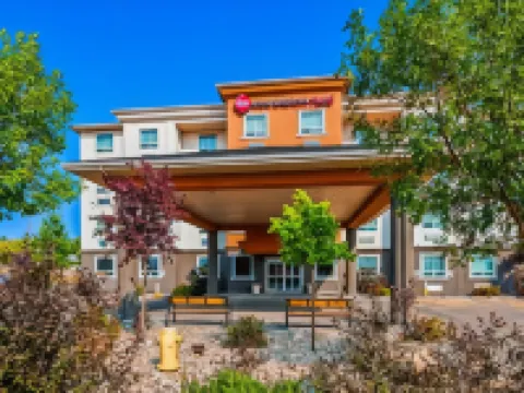 Best Western Plus Estevan Inn  Suites Hoteles en Estevan