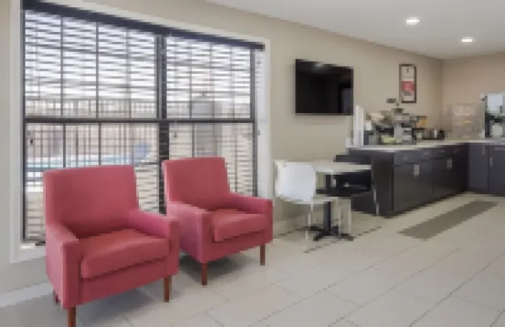 Super 8 by Wyndham Waco North I-35