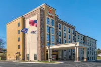 Comfort Suites Camp Hill-Harrisburg West - 컴포트 스위트 캠프 힐-해리스버그 웨스트 - 주차장