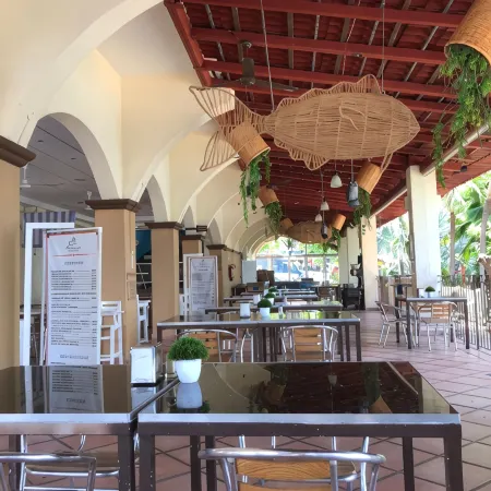 Acamar Beach Resort