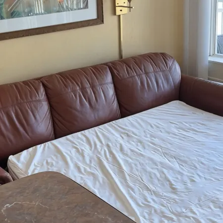 Gorgeous Oceanfront Condo with Pool/Beautiful Views, 4th FL, 2-Bath