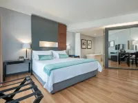 Island Club Hotel & Apartments โรงแรมใกล้Intaka Island