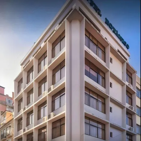 Hotel Botanico Отели рядом с достопримечательностью «Железнодорожный вокзал Росиу»