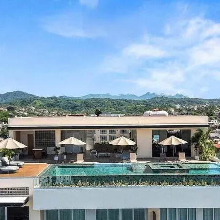 New Stylish 1 BR Condo - Ocean Views - Flex Room