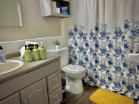 Worker friendly, cozy, great location, quiet, full kitchen, WiFi, - balcony