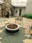 Charming Red Tower, Loft  ambiance, Mountain views, AC, WiFi, Berkshires NY - 2-Star