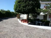 Apartment in Villa Valentini, Seafront, Gulf of Gaeta parking included - 2 Sao