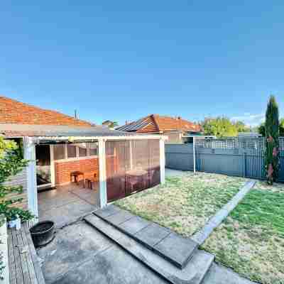Comfy family home(15 mins to CBD & beach) Hotel Exterior