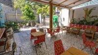 HOTEL LIBRERIA CAFE DE POMBAL Hotels in 