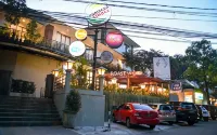 Treehouse Suites - Boutique Serviced Apartment - Apartments