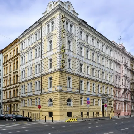 Amigo City Centre Отели рядом с достопримечательностью «Карлин»