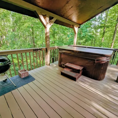 Legacy Lodge Cabin- Aug Discount Near Helen,GA Hot Tub,Screened Deck, Tubing