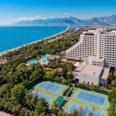 فندق أوزجايماك فاليز Hotels near متحف أنطاليا