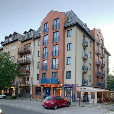 Hotel Veritas Отели рядом с достопримечательностью «Паскал Бад»