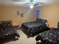 Quiet Spacious 5-Bedroom House or Crafting Retreat in Chilton, WI!