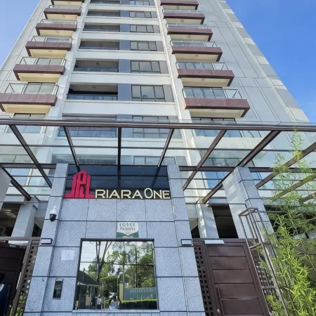 Modern 2 Bed, 2 Bath with Gym & Pool Kilimani