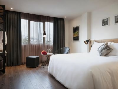 C Central Hotel