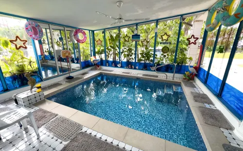 Family Home Ampang Utama | Muslim Friendly (9 people) - Swimmingpools