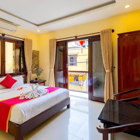 Golden River Hotel