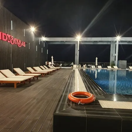 Legend Hotel and Resort Отели рядом с достопримечательностью «Храм Ват Леу»