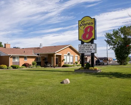 Super 8 by Wyndham Port Elgin Hotels in Bruce County