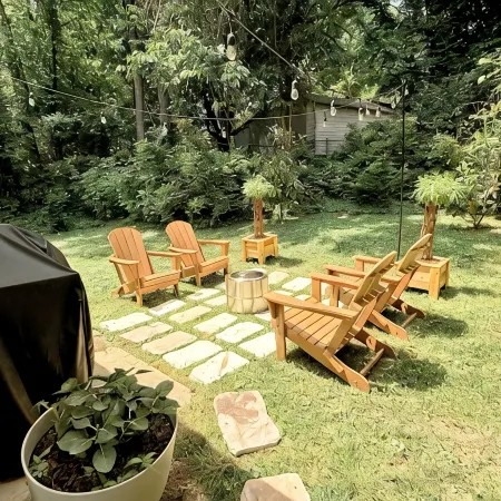 Curated Duke Retreat • Minutes to Dpac, Downtown • Espresso, Eco+, Fire Pit