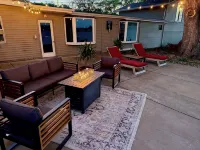 Awesome 3 Bedroom River Front Retreat right on the water! - Homestays