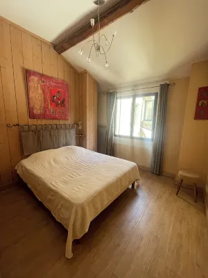 In the middle of the vineyard in the castel - Homestays